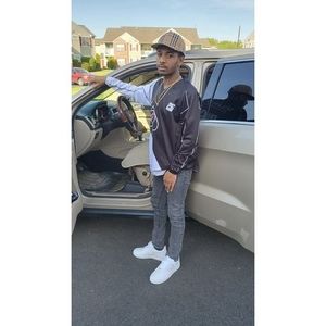 Meet your Posher, Lamont